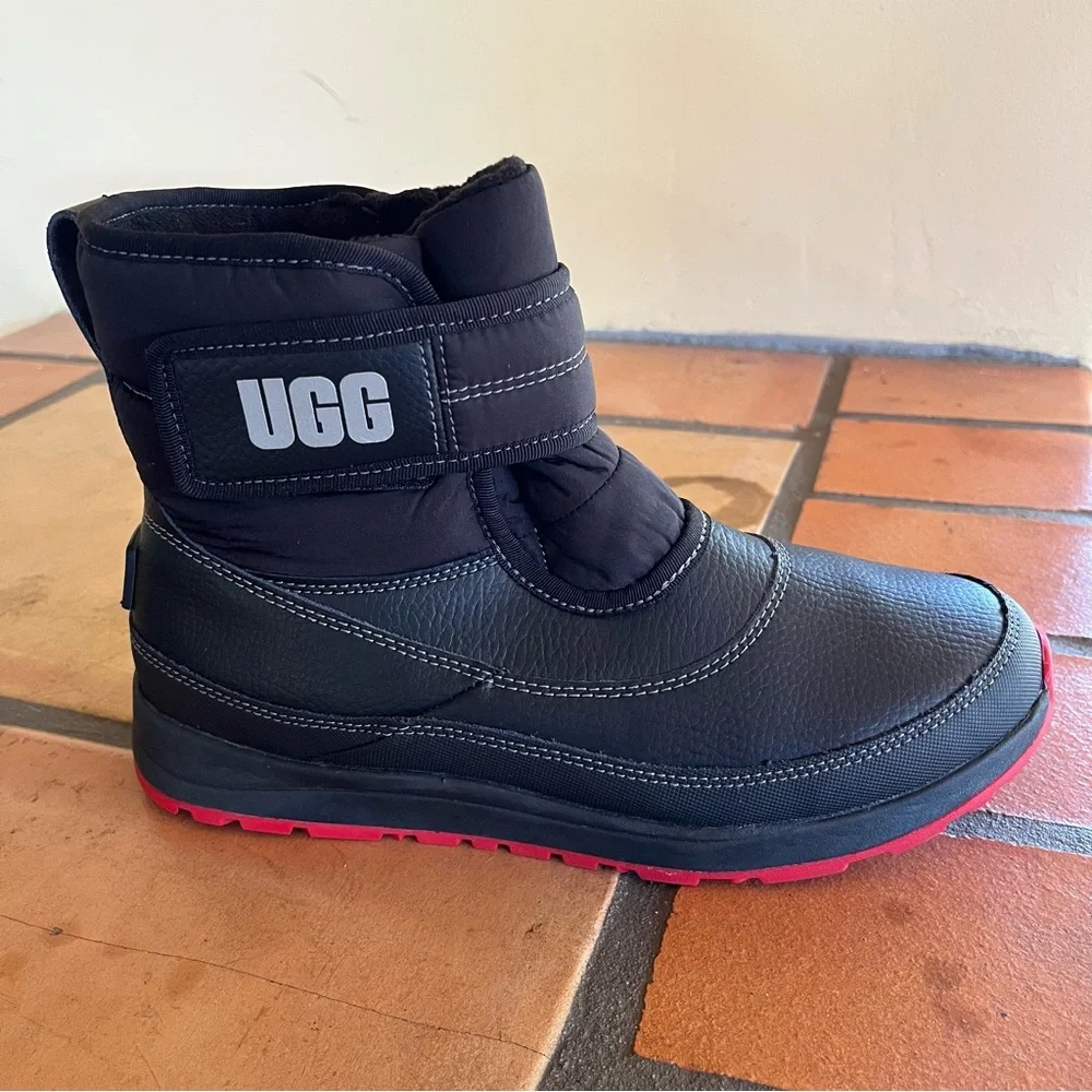 UGG Kids Taney weather Boots with Red Outsole Size 6 NWOT